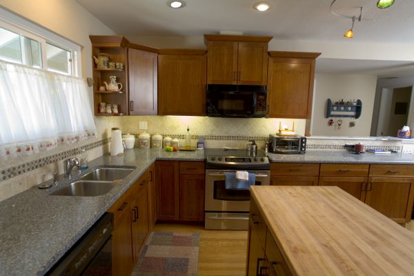 Cherry Cabinet Remodeling in Brentwood